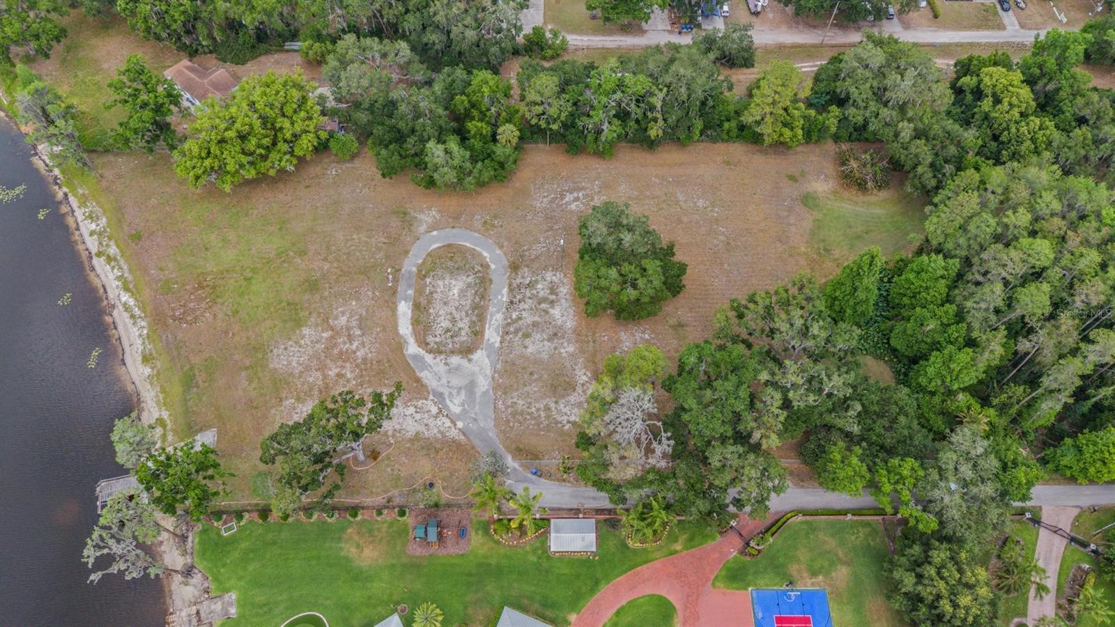 215 LAKE BRANT DR, LUTZ, FL, 33548