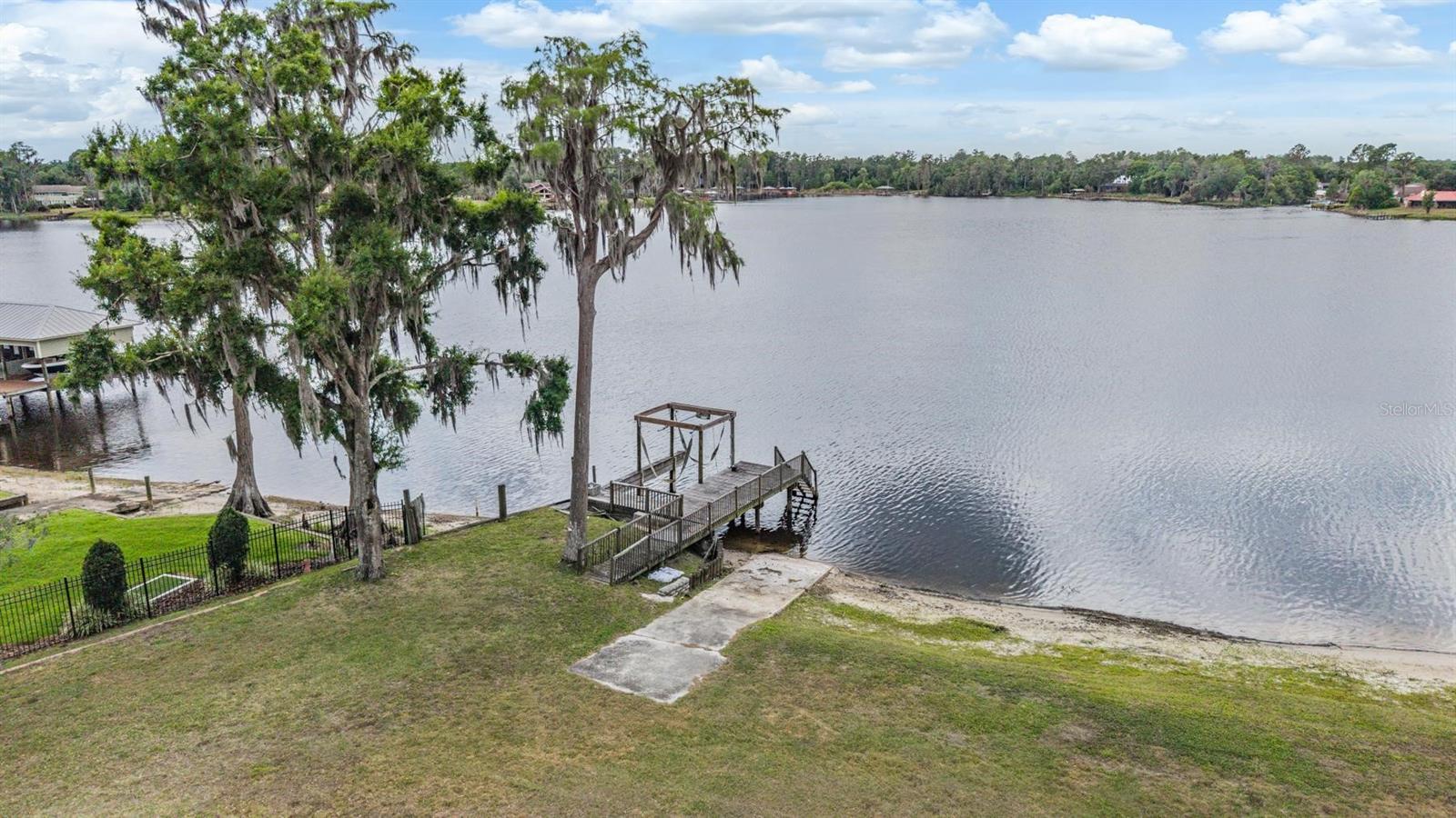 215 LAKE BRANT DR, LUTZ, FL, 33548