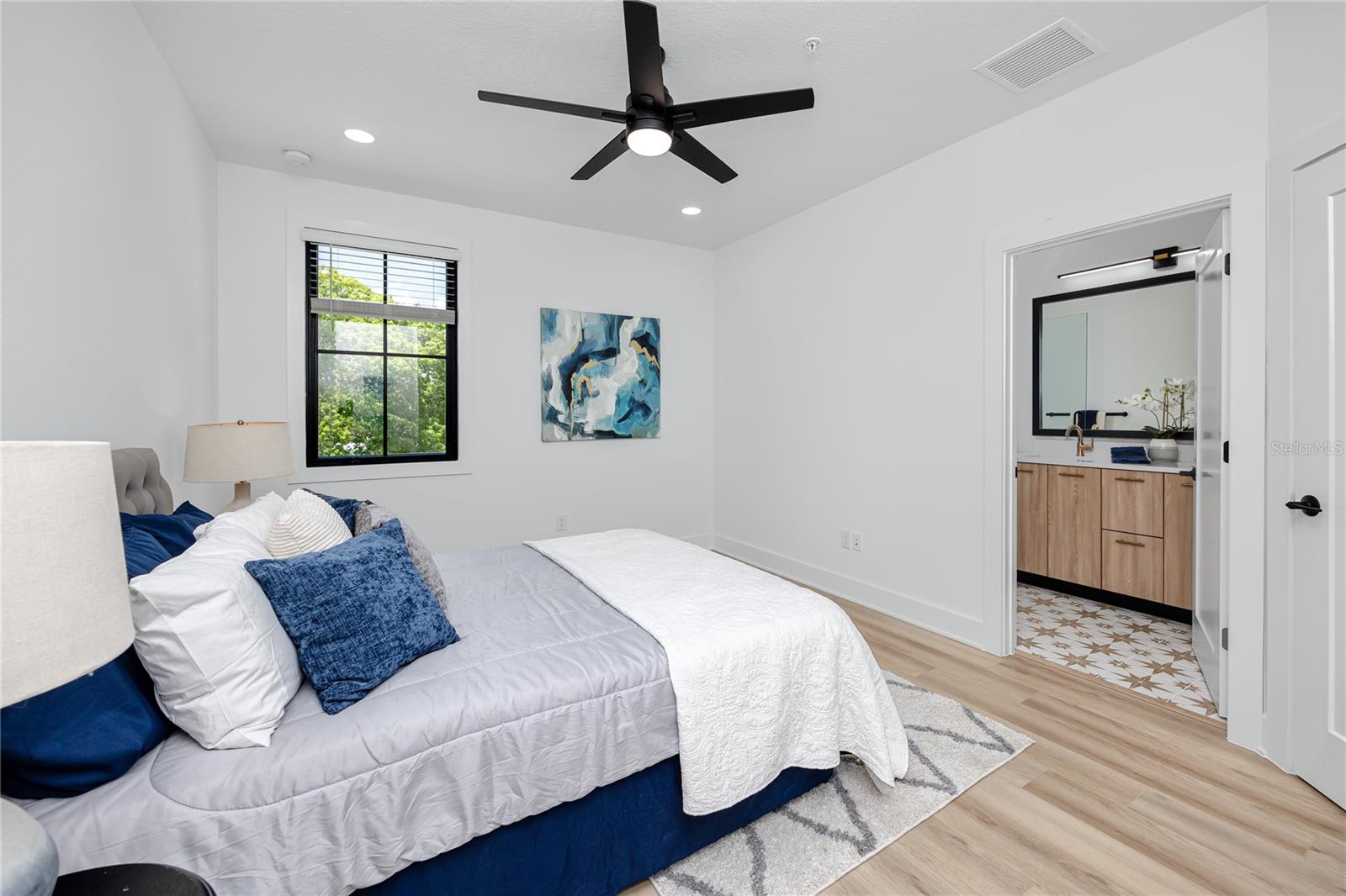 1308 E COLUMBUS DR #2, TAMPA, FL, 33605