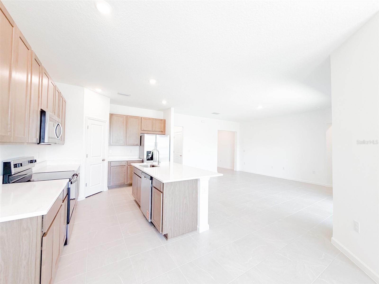 2023 FIRETHORN LOOP, HAINES CITY, FL, 33844