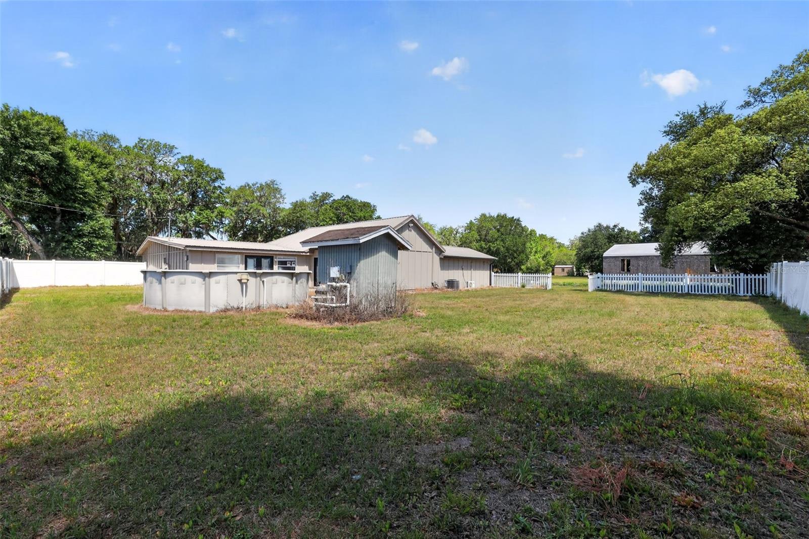 3240 APFEL RD, WESLEY CHAPEL, FL, 33543