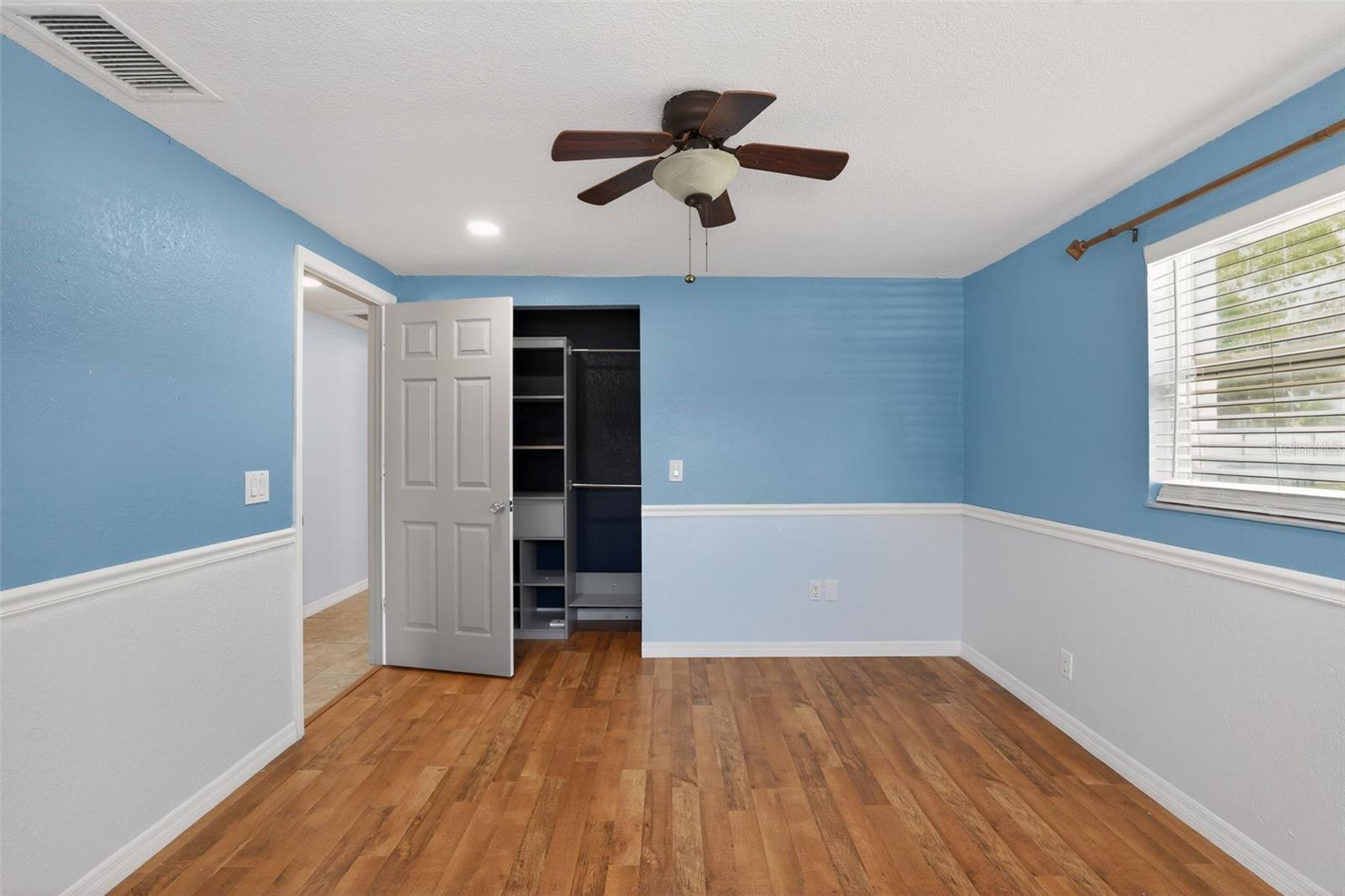 3240 APFEL RD, WESLEY CHAPEL, FL, 33543