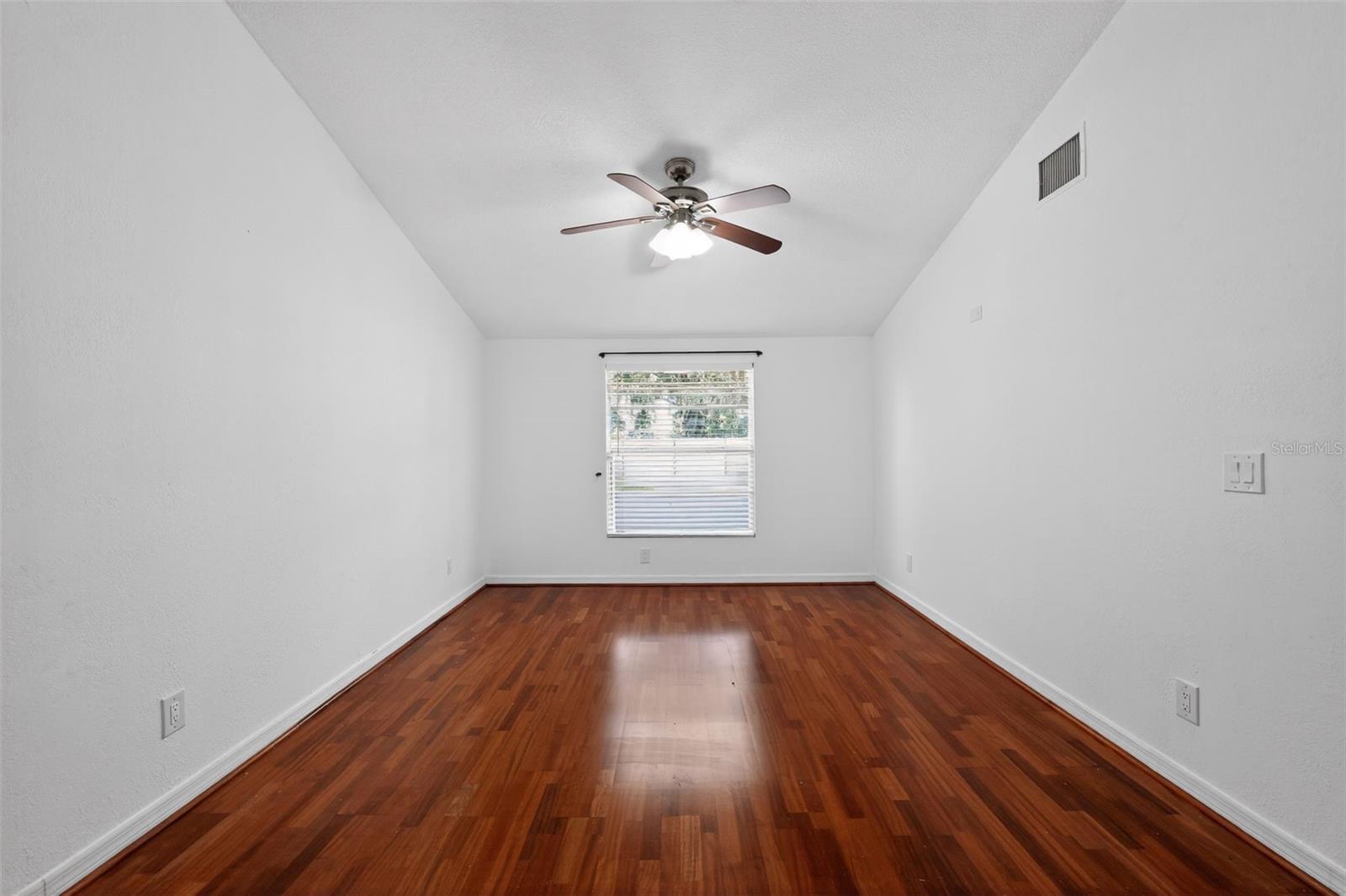 3240 APFEL RD, WESLEY CHAPEL, FL, 33543
