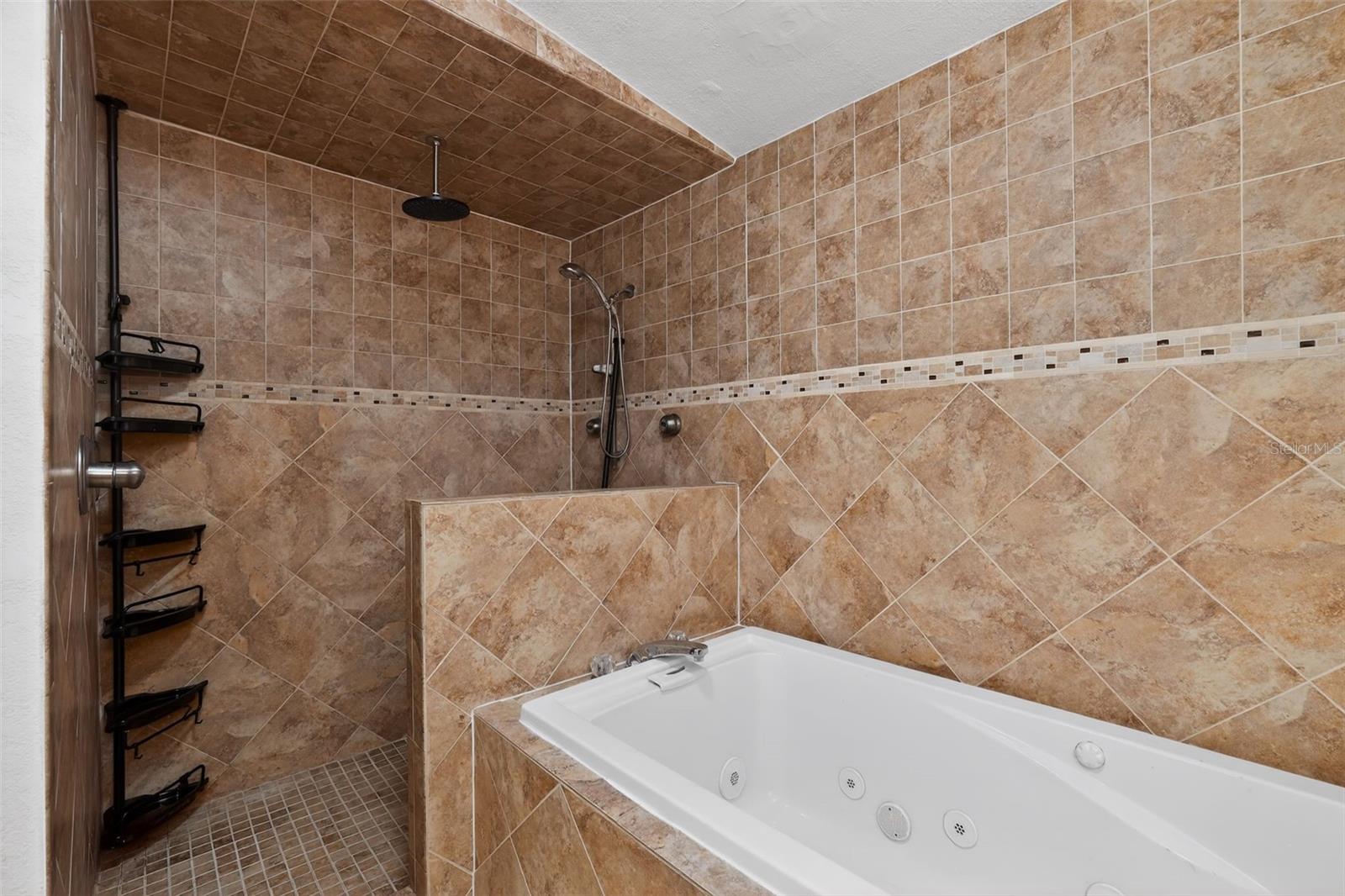 3240 APFEL RD, WESLEY CHAPEL, FL, 33543