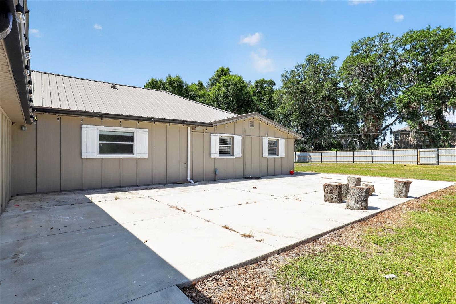 3240 APFEL RD, WESLEY CHAPEL, FL, 33543