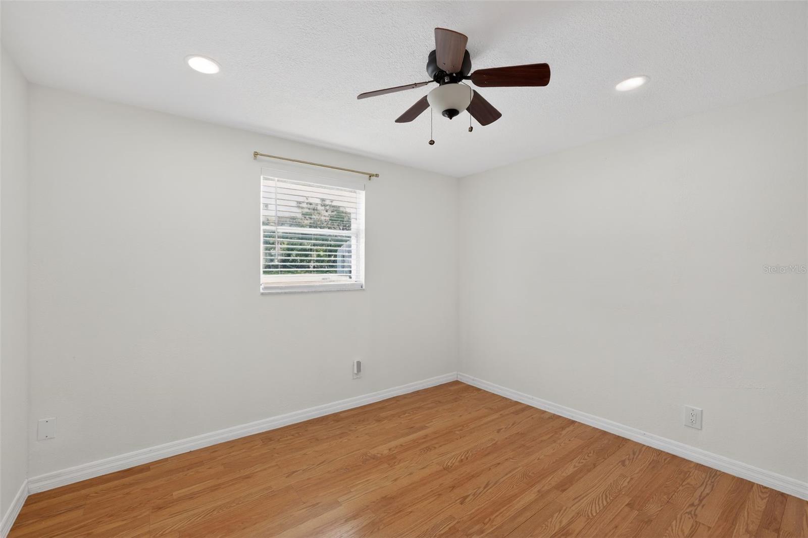 3240 APFEL RD, WESLEY CHAPEL, FL, 33543