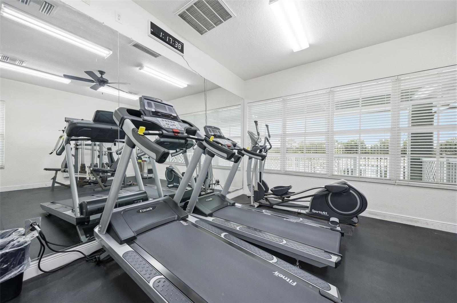9769 CARLSDALE DR, RIVERVIEW, FL, 33578