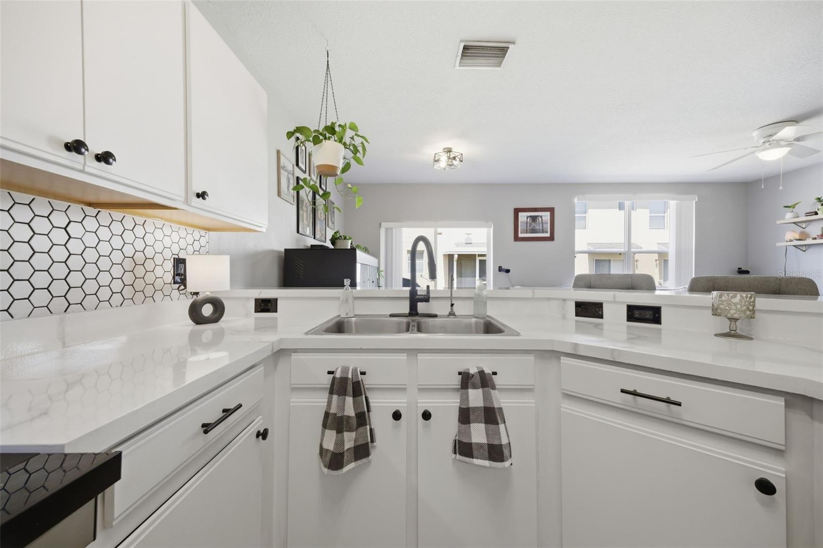 9769 CARLSDALE DR, RIVERVIEW, FL, 33578