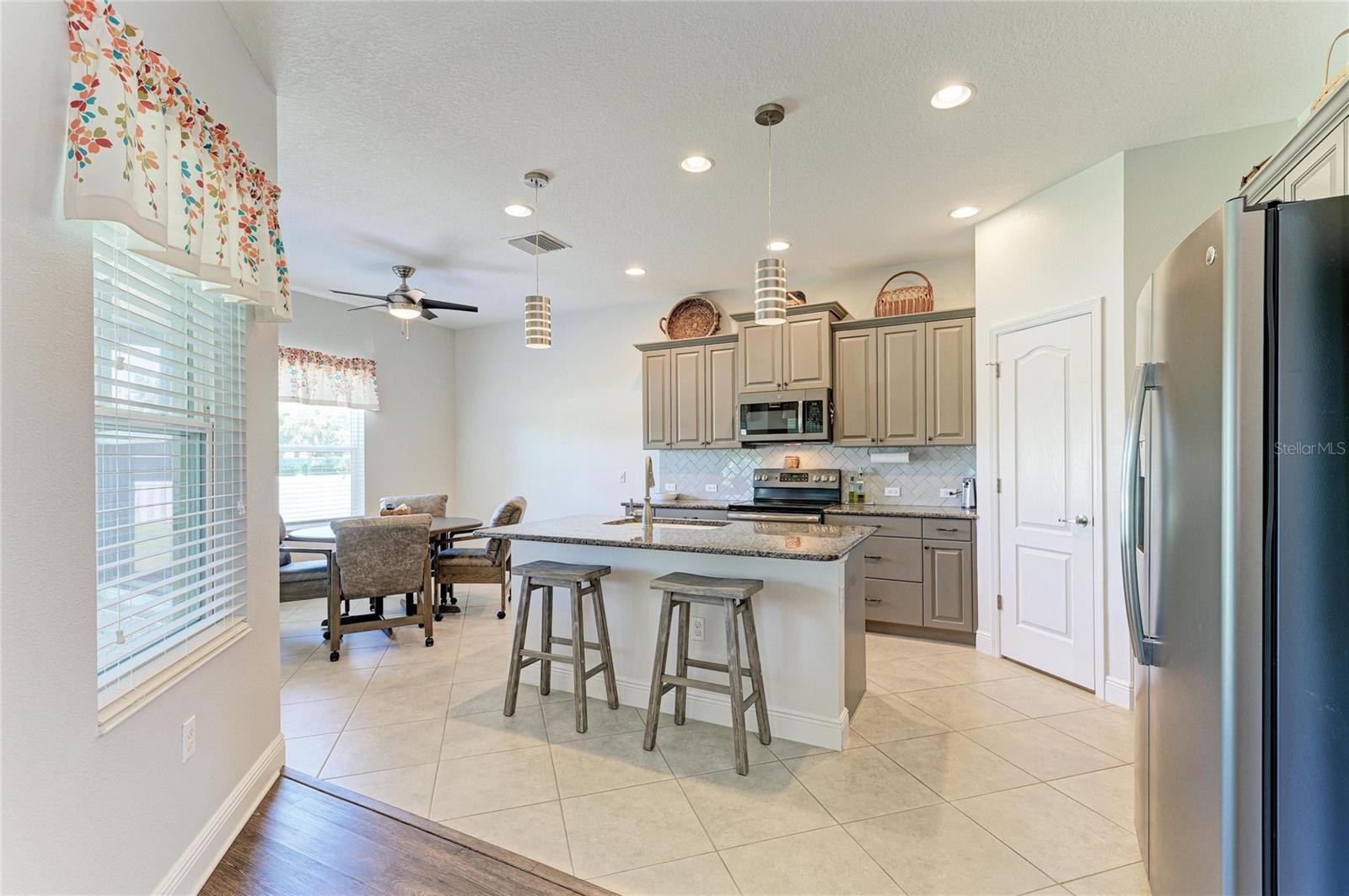 7750 RIDGELAKE CIR, BRADENTON, FL, 34203