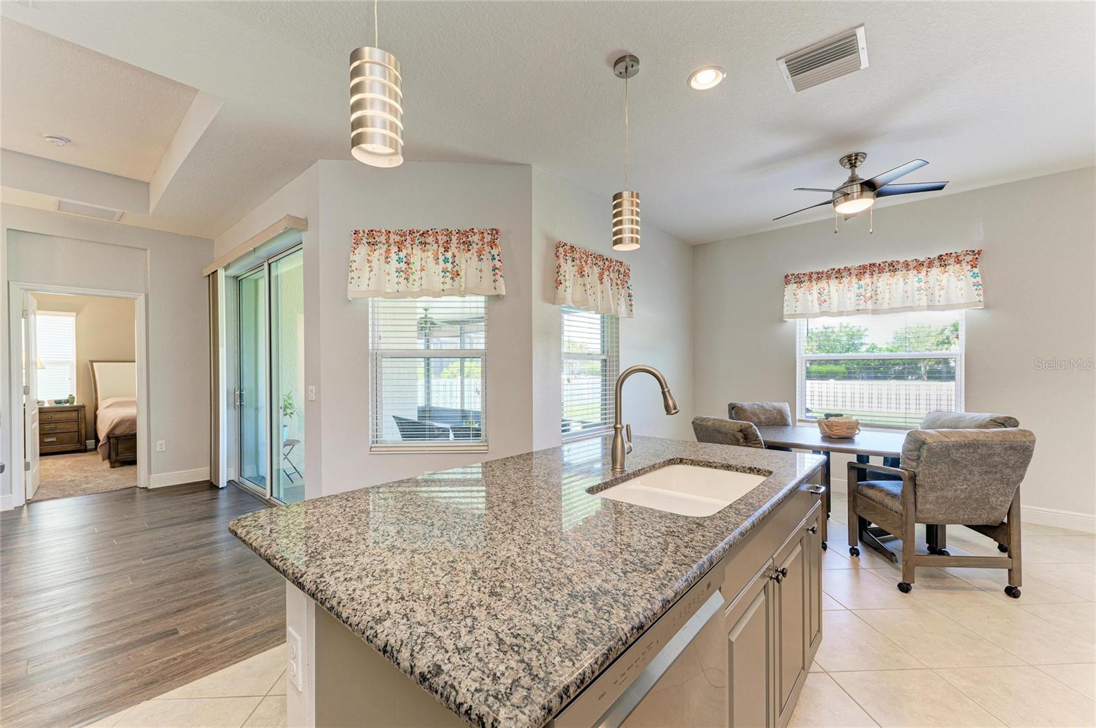 7750 RIDGELAKE CIR, BRADENTON, FL, 34203
