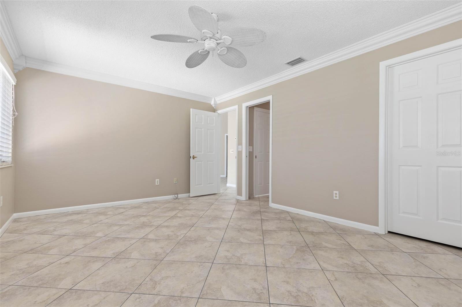 21 CRESCENT CT S, PALM COAST, FL, 32137