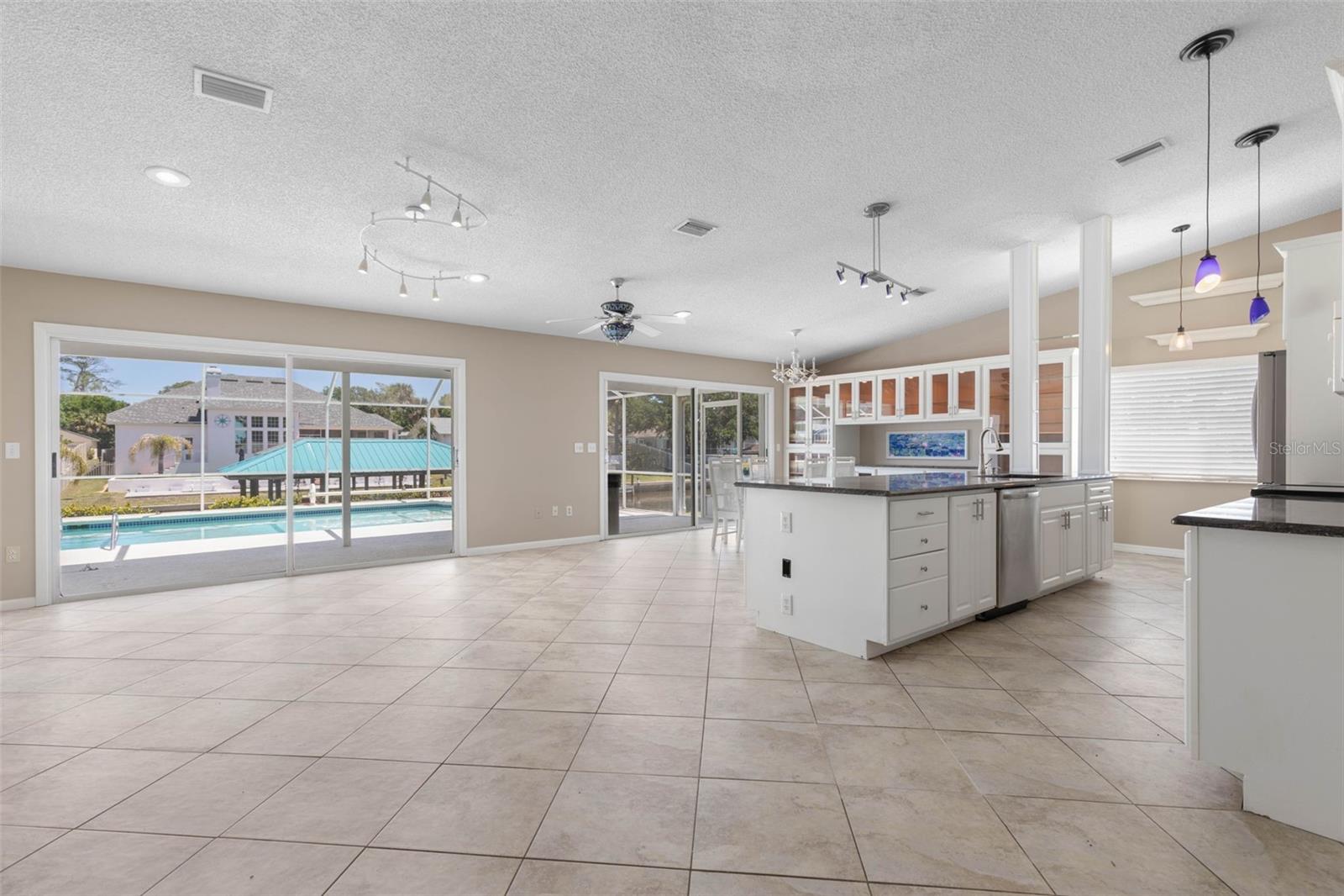 21 CRESCENT CT S, PALM COAST, FL, 32137