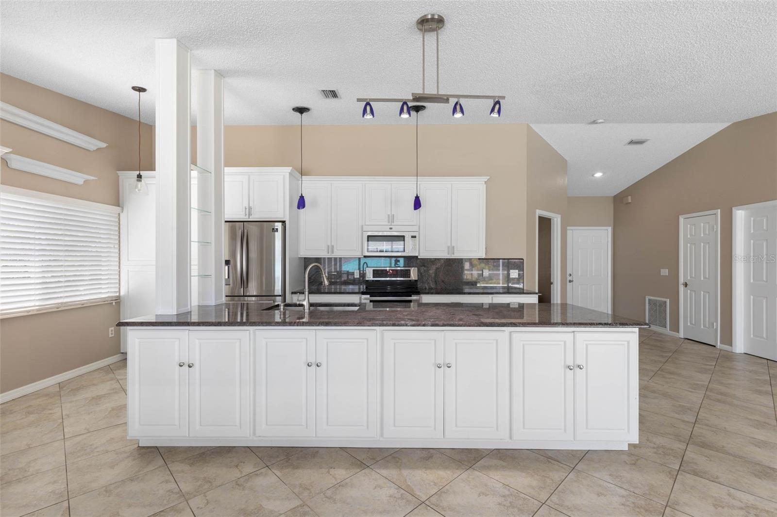 21 CRESCENT CT S, PALM COAST, FL, 32137