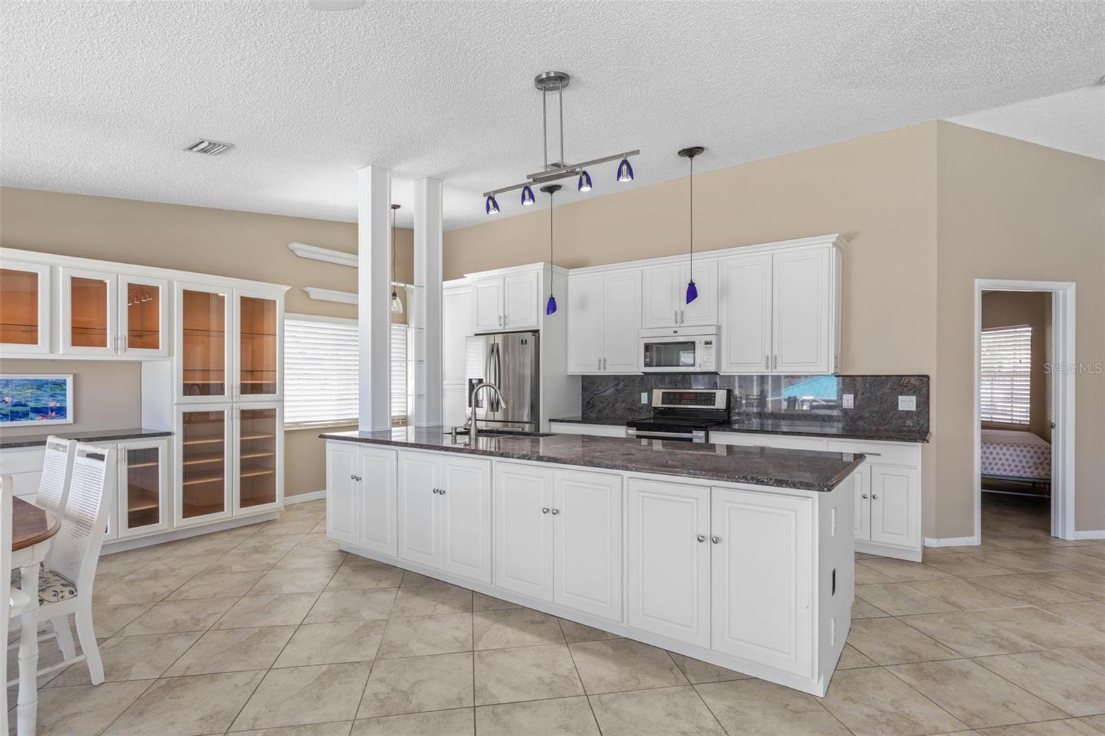 21 CRESCENT CT S, PALM COAST, FL, 32137