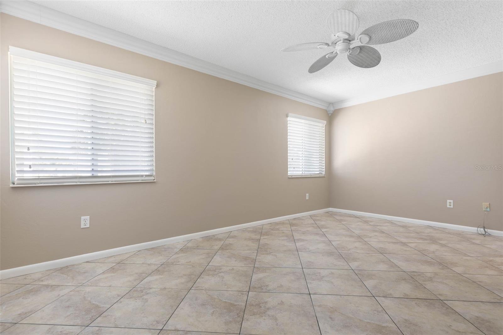 21 CRESCENT CT S, PALM COAST, FL, 32137
