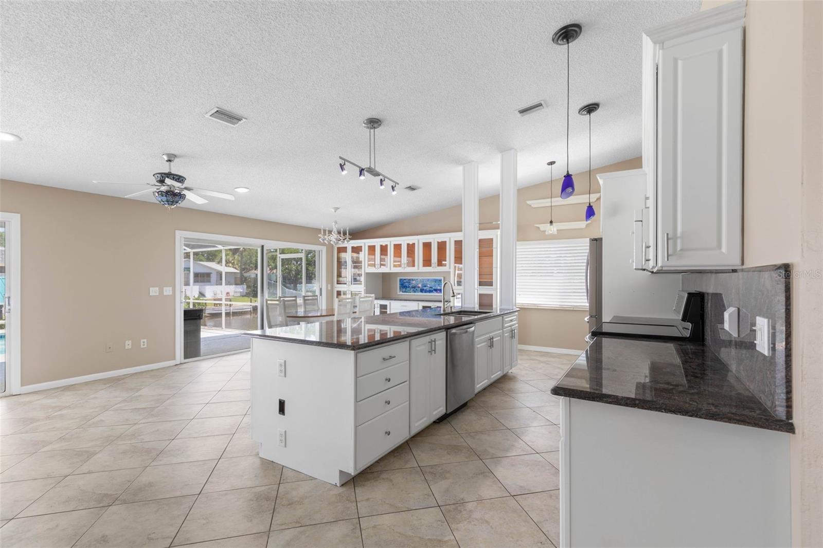 21 CRESCENT CT S, PALM COAST, FL, 32137