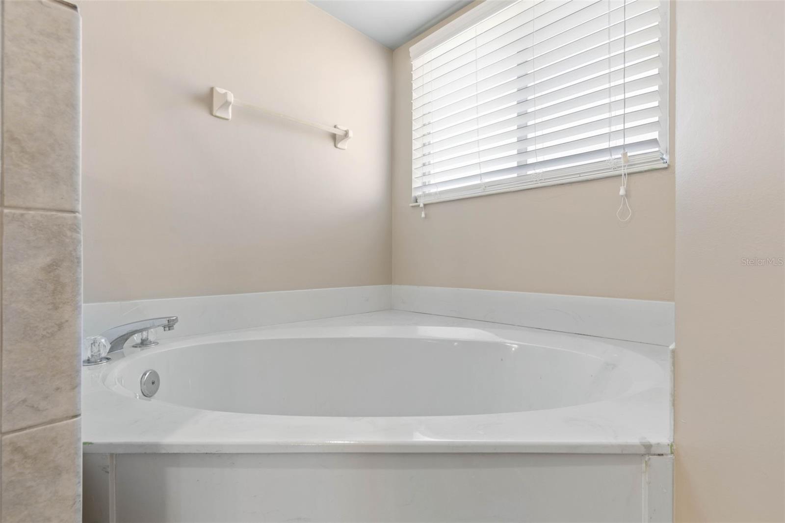 21 CRESCENT CT S, PALM COAST, FL, 32137
