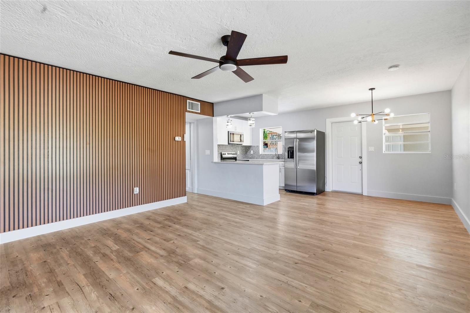 2827 22ND ST W, BRADENTON, FL, 34205