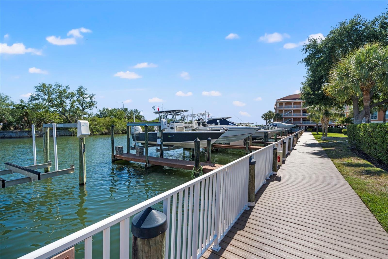 5000 CULBREATH KEY WAY #1-107, TAMPA, FL, 33611