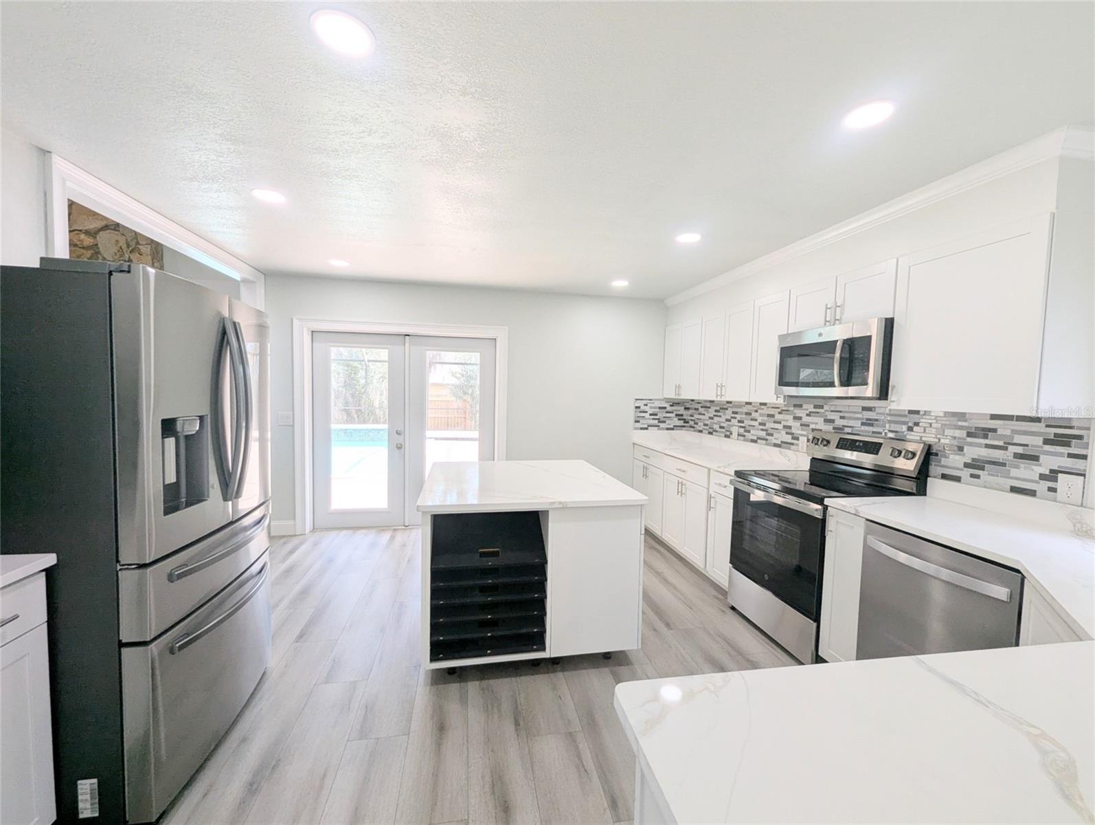 4124 BARRET AVE, PLANT CITY, FL, 33566