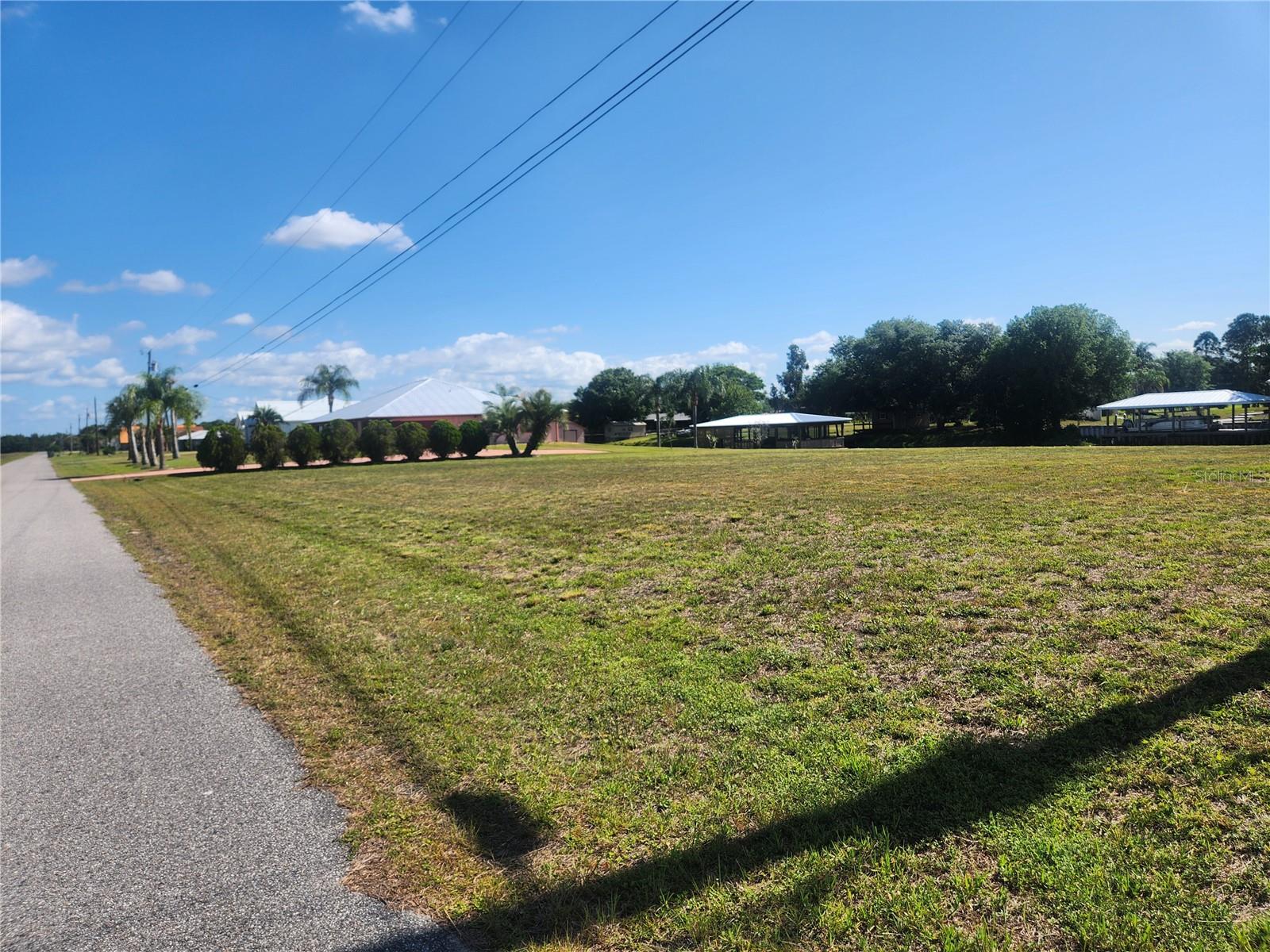 2 PALMETTO DR, INDIAN LAKE ESTATES, FL, 33855