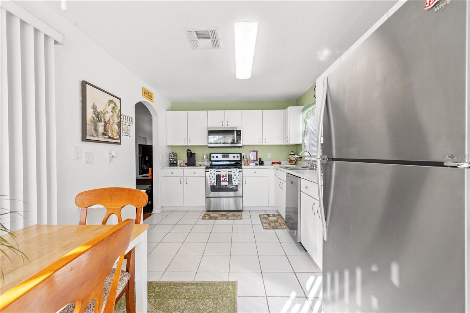 221 PRATHER DR, DAVENPORT, FL, 33837