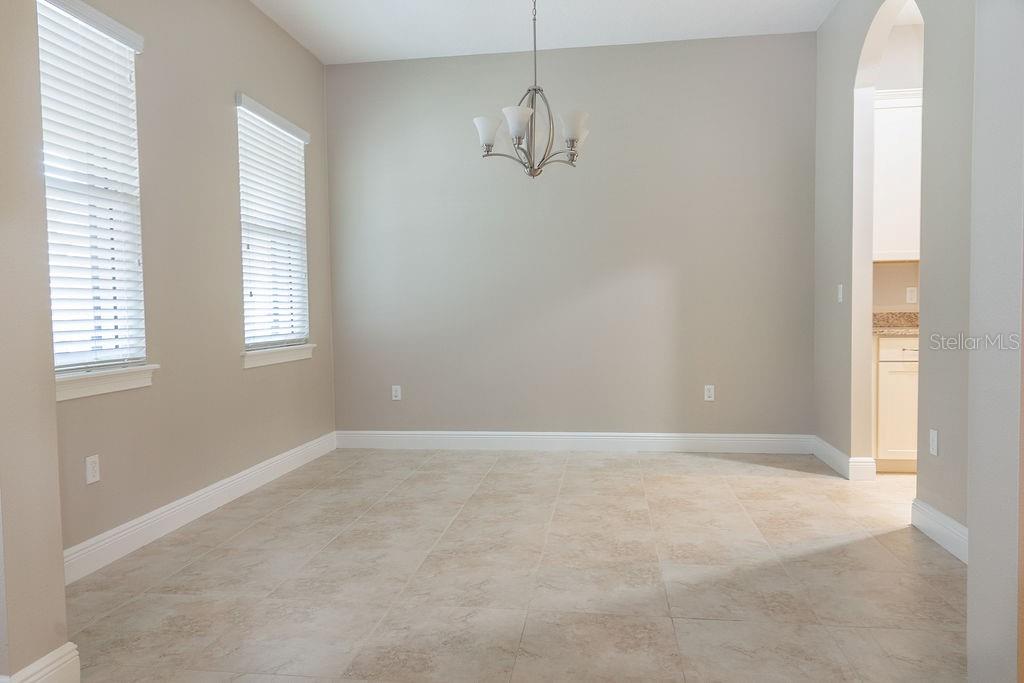 906 VICTORIA HILLS DR S, DELAND, FL, 32724