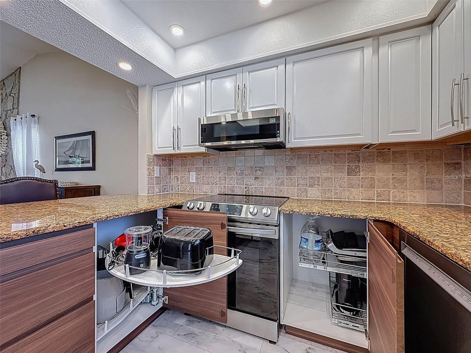 9981 EAGLES PT CIR #4, PORT RICHEY, FL, 34668
