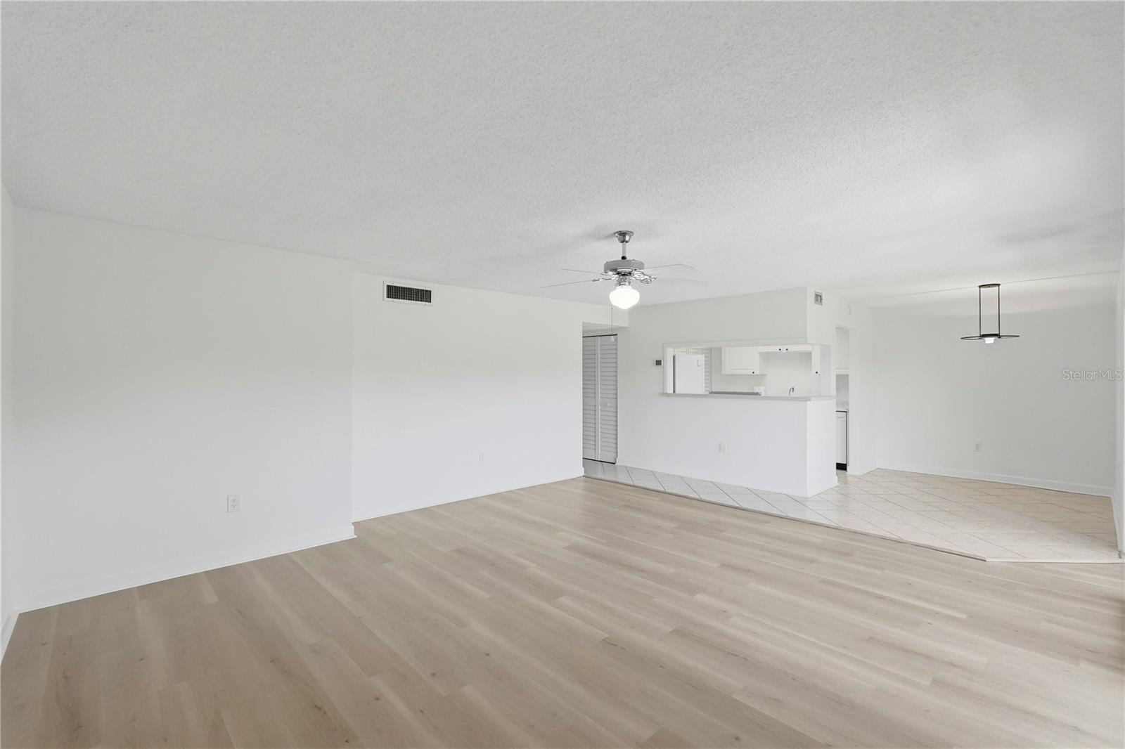 724 115 AVE N #2205, ST PETERSBURG, FL, 33716