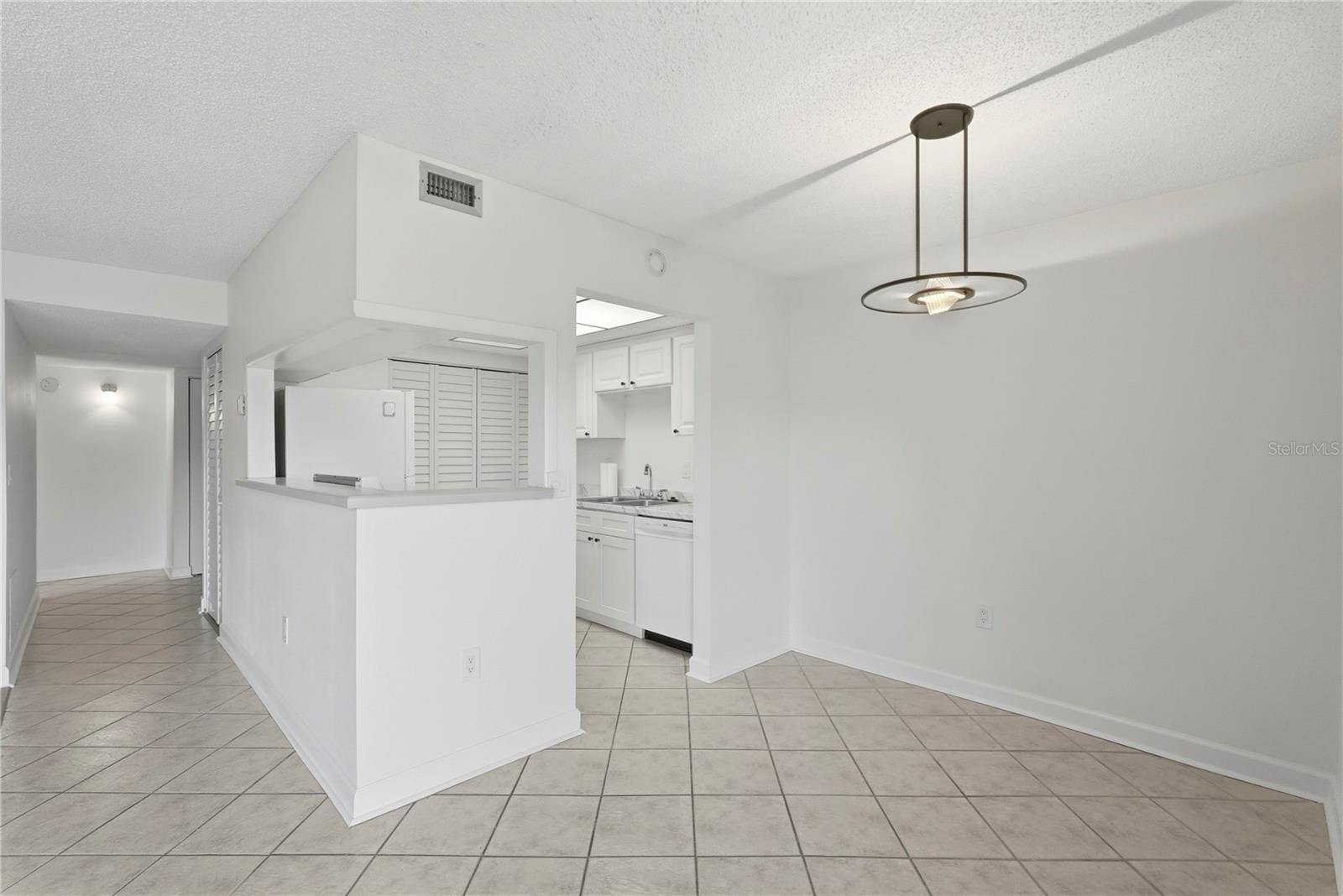 724 115 AVE N #2205, ST PETERSBURG, FL, 33716
