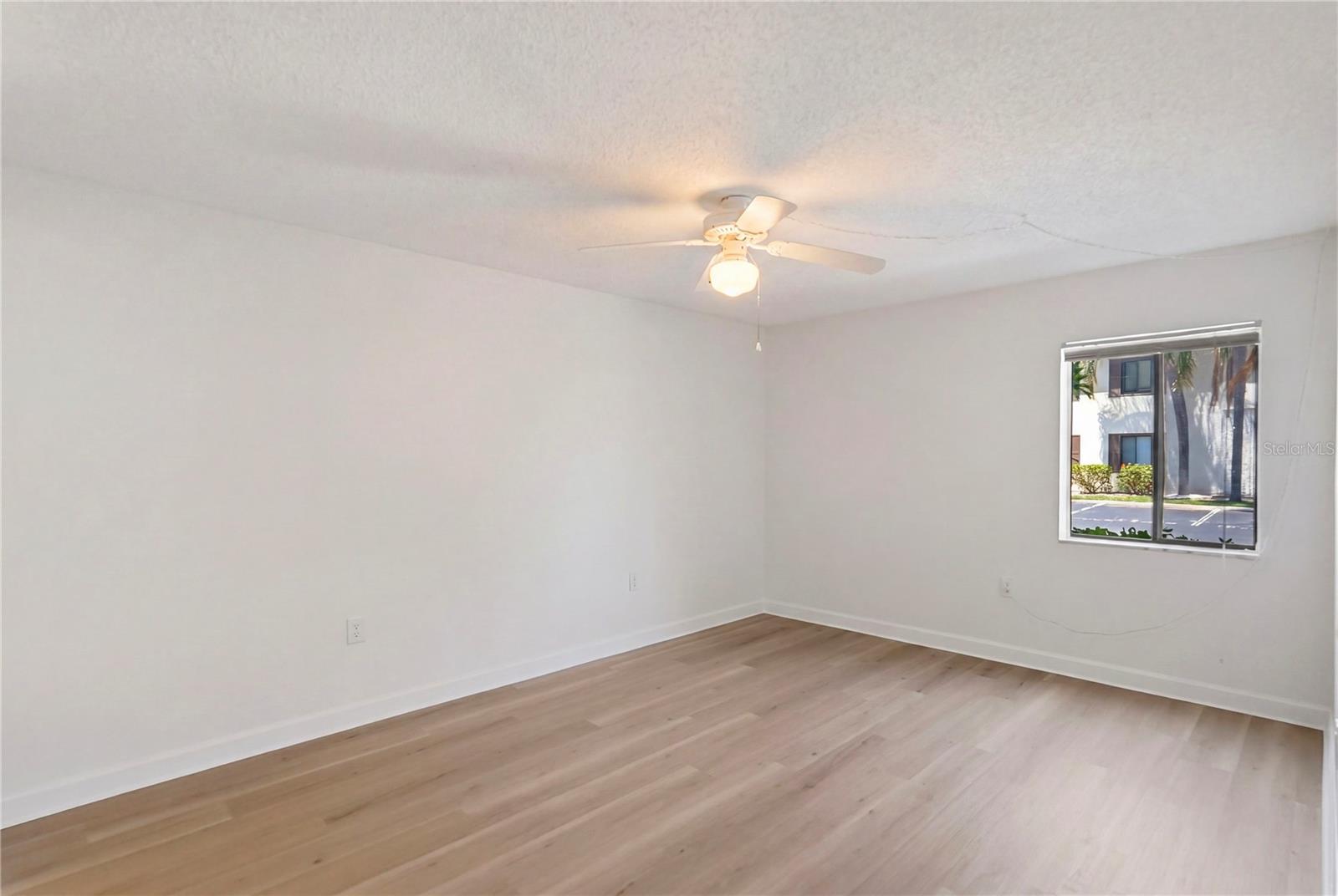 724 115 AVE N #2205, ST PETERSBURG, FL, 33716