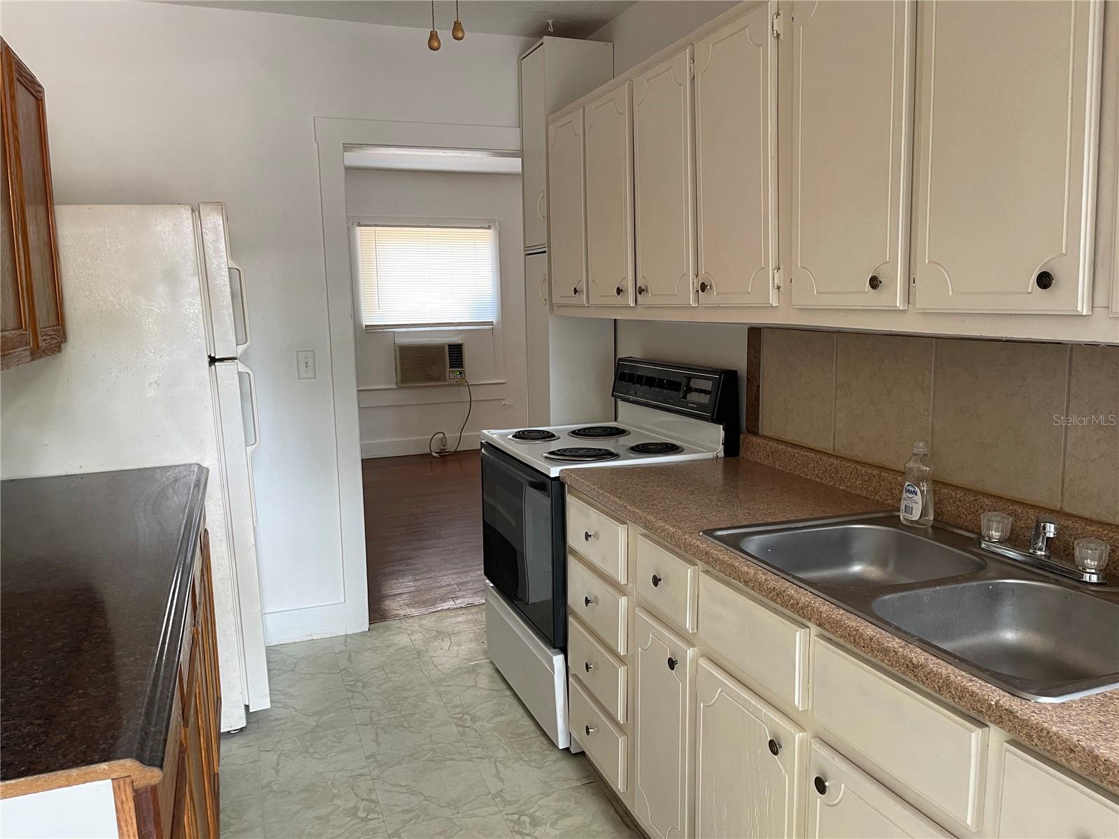 111 STEWART AVE, DELAND, FL, 32720