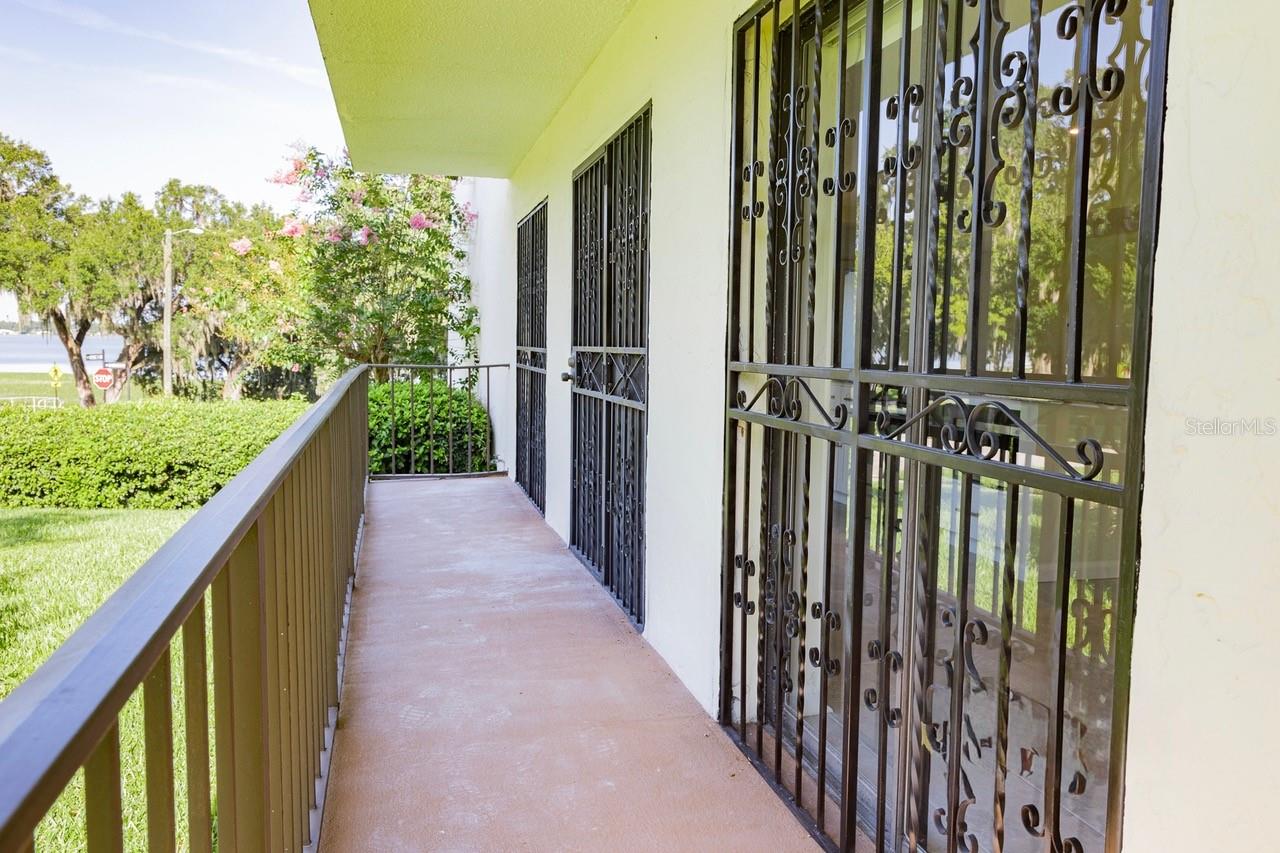 208 LAKE HOWARD DR NW #104, WINTER HAVEN, FL, 33880