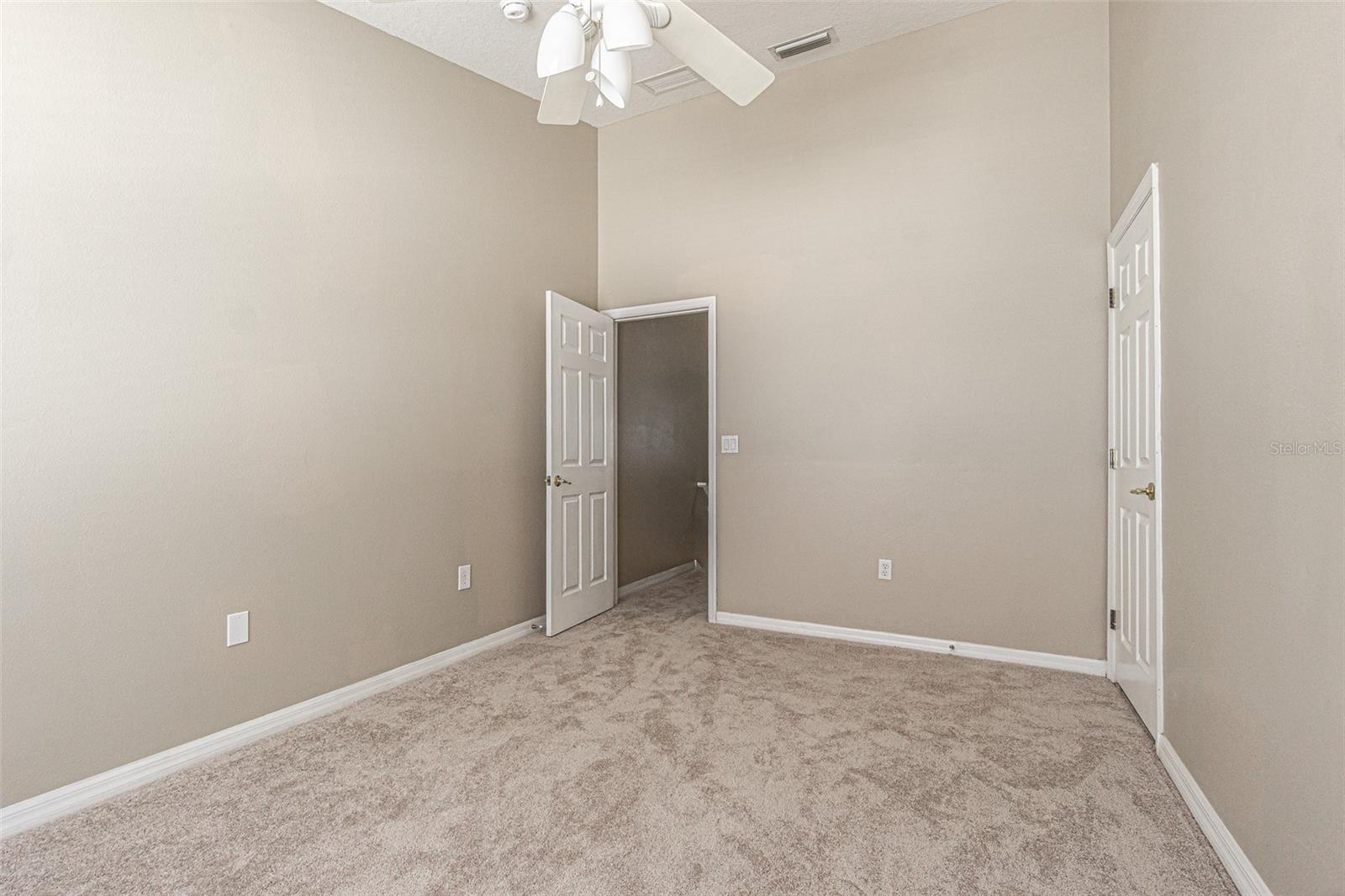 11676 DECLARATION DR, TAMPA, FL, 33635