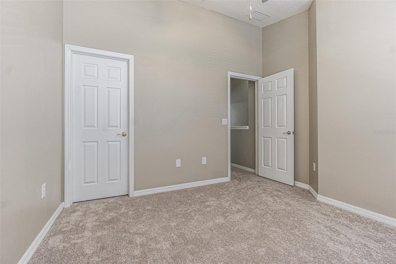 11676 DECLARATION DR, TAMPA, FL, 33635