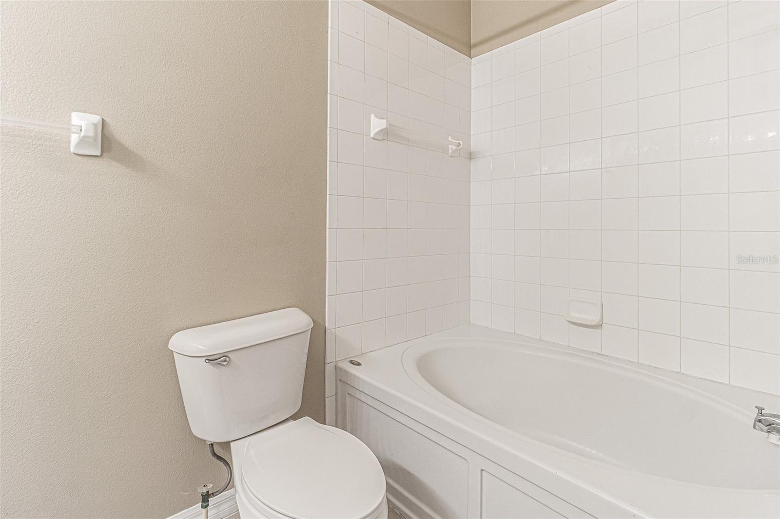 11676 DECLARATION DR, TAMPA, FL, 33635