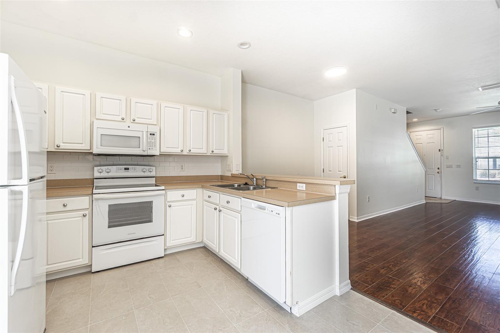 11676 DECLARATION DR, TAMPA, FL, 33635