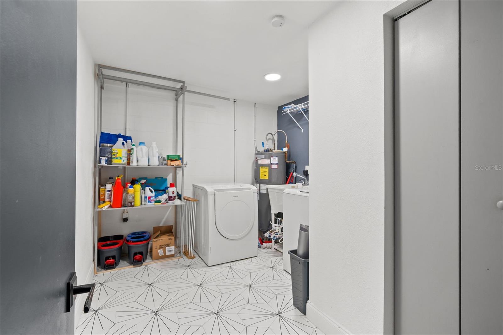 801 E HANLON ST, TAMPA, FL, 33604