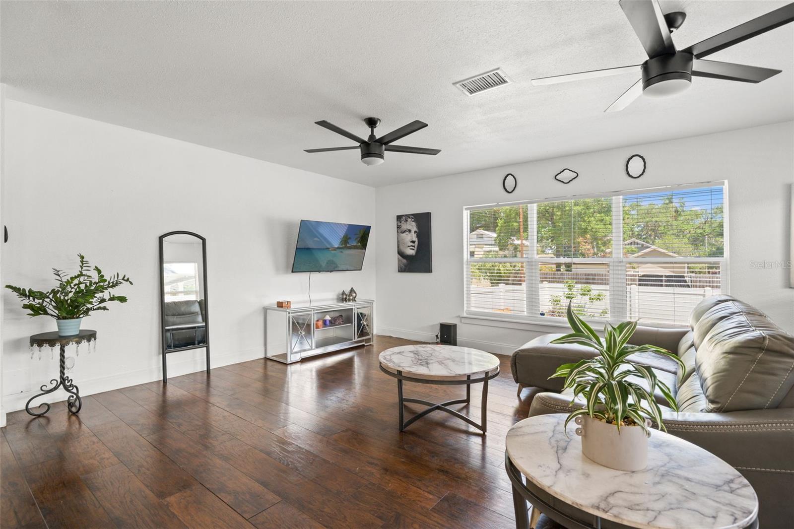 801 E HANLON ST, TAMPA, FL, 33604