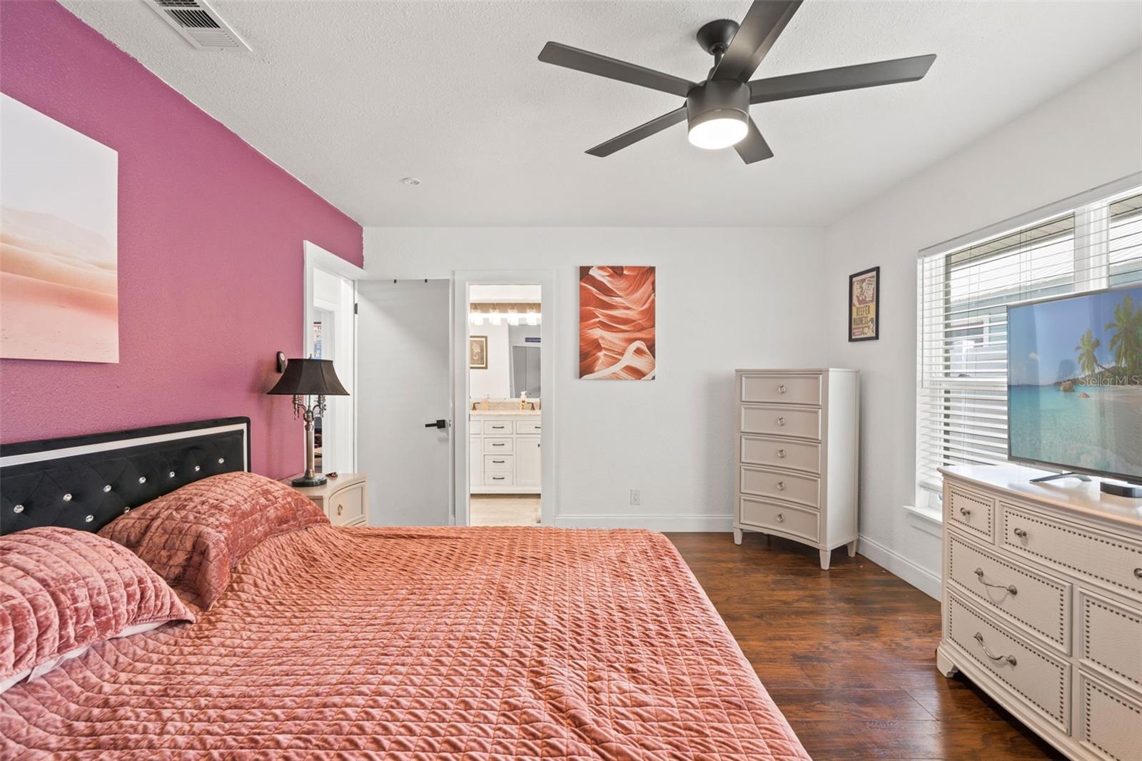 801 E HANLON ST, TAMPA, FL, 33604