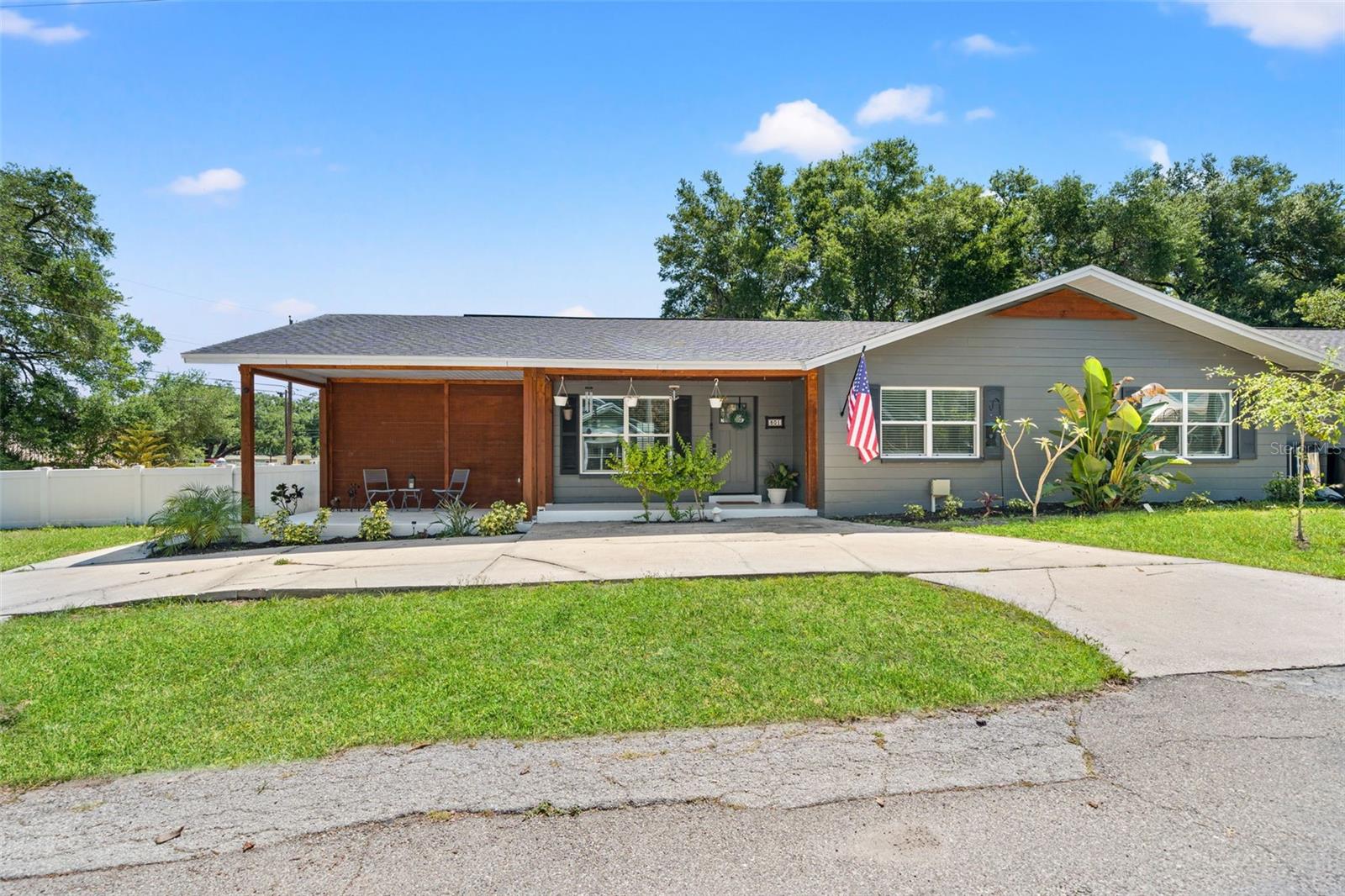 801 E HANLON ST, TAMPA, FL, 33604