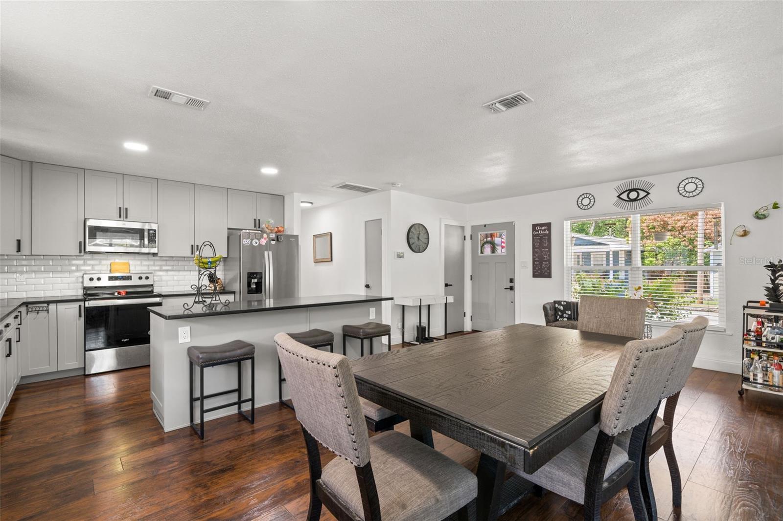 801 E HANLON ST, TAMPA, FL, 33604