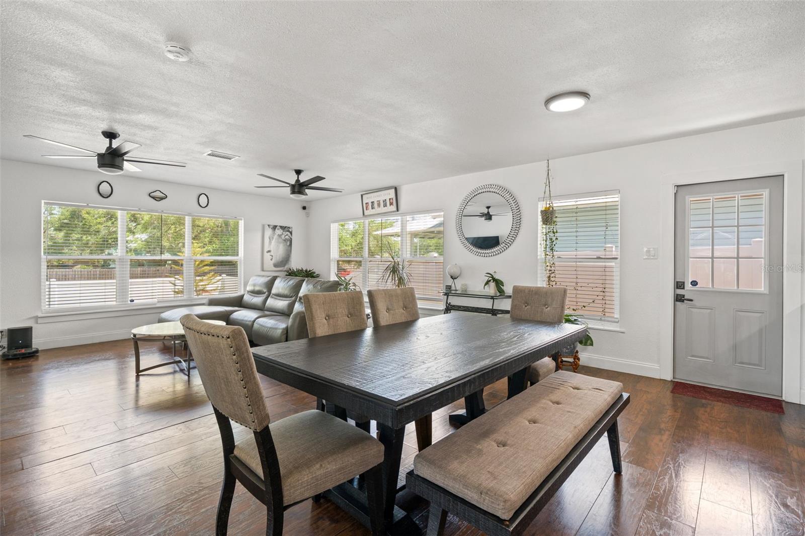 801 E HANLON ST, TAMPA, FL, 33604