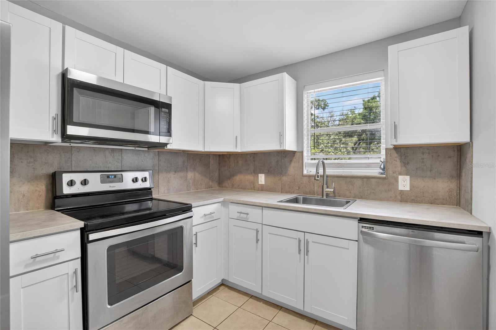 3301 W WOODLAWN AVE #2, TAMPA, FL, 33607
