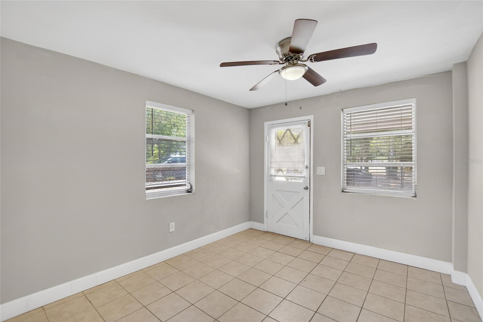 3301 W WOODLAWN AVE #2, TAMPA, FL, 33607