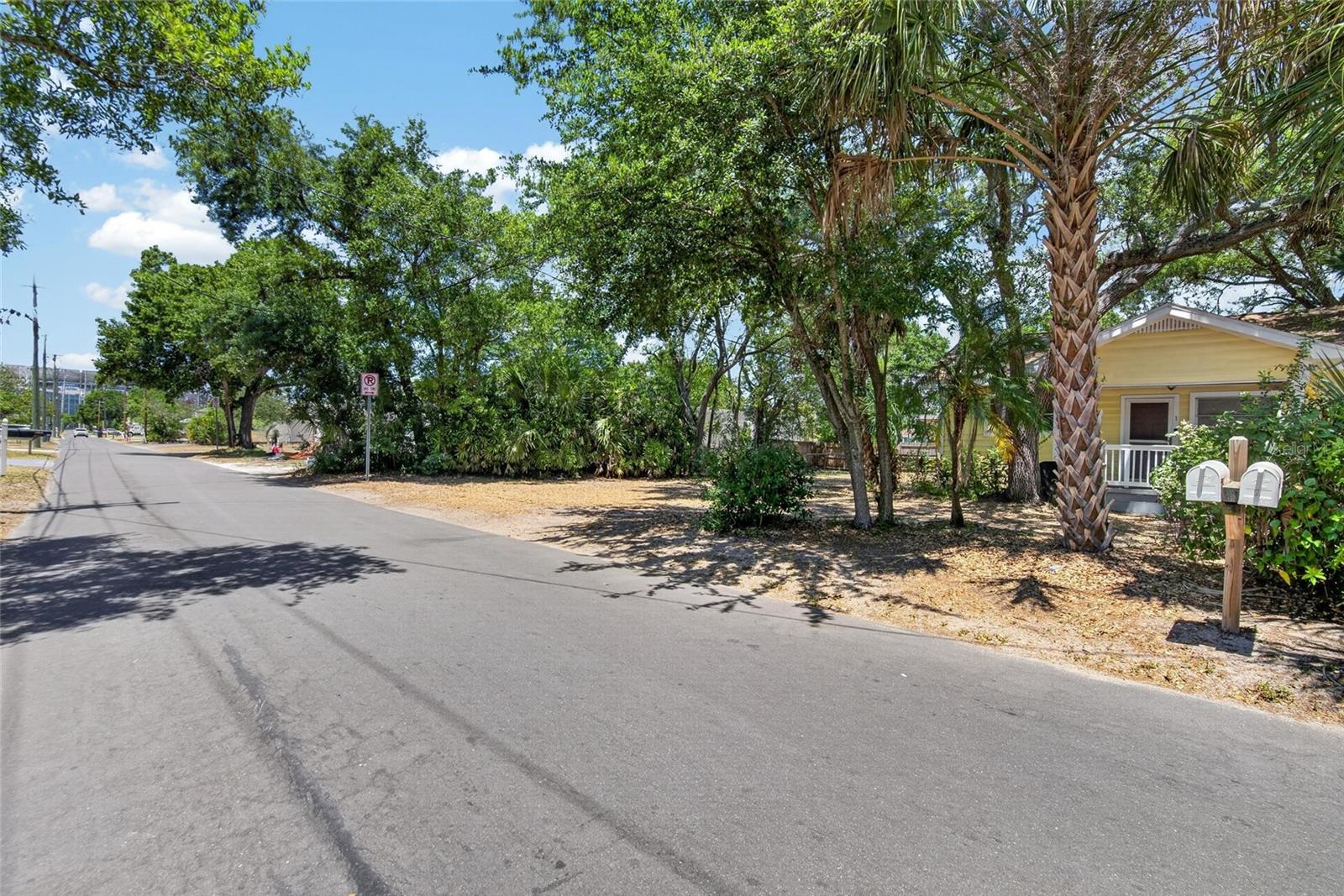 3301 W WOODLAWN AVE #2, TAMPA, FL, 33607