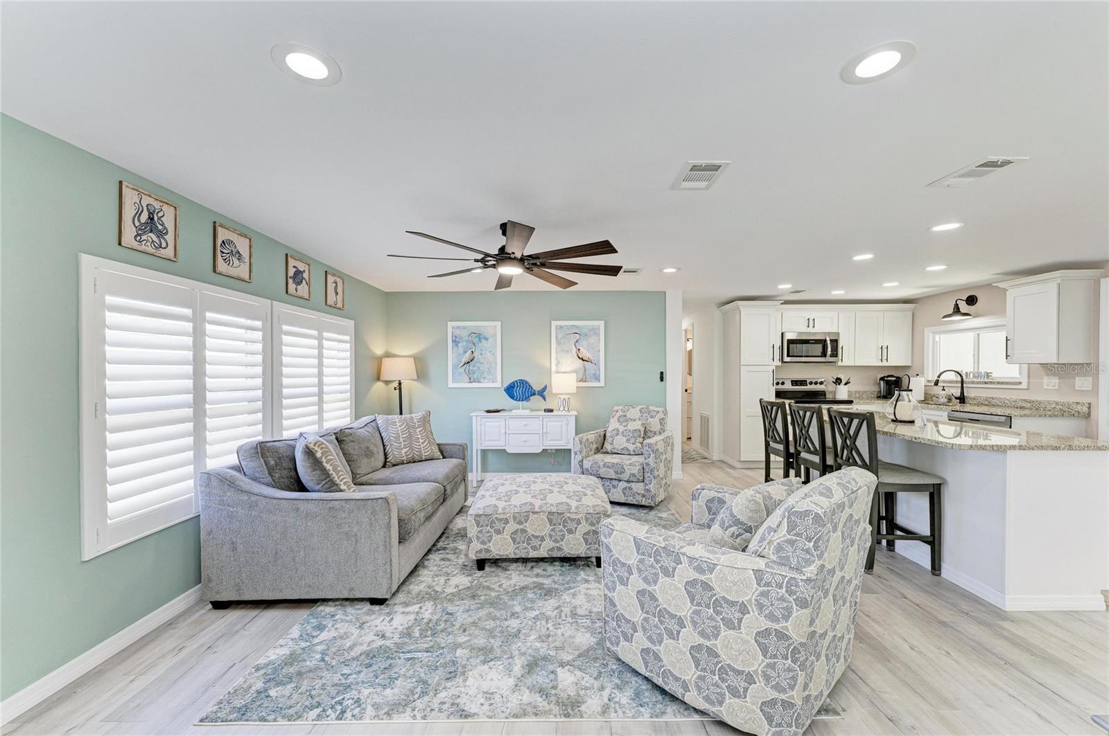 8 S BUENA VISTA AVE, ENGLEWOOD, FL, 34223
