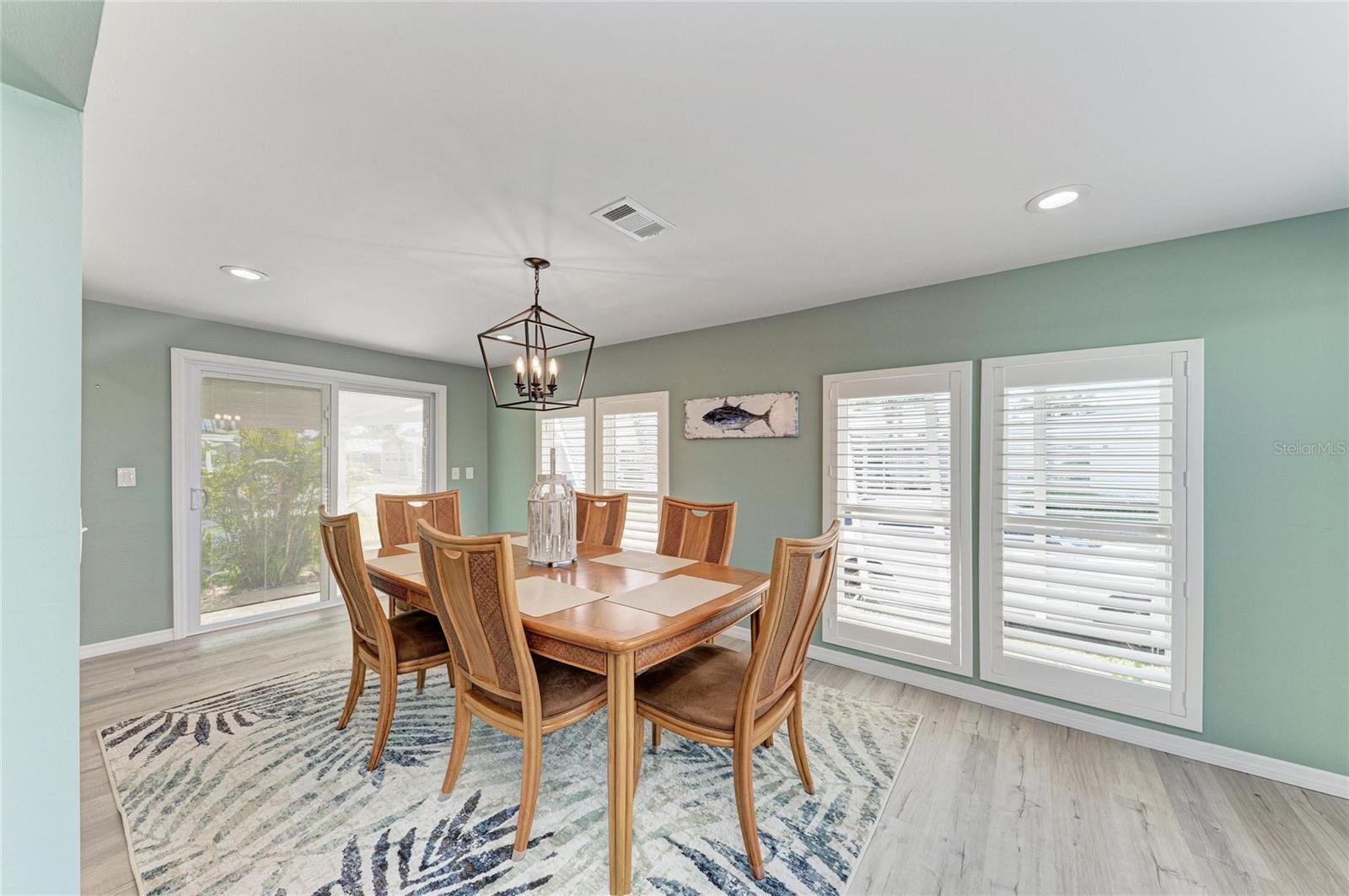 8 S BUENA VISTA AVE, ENGLEWOOD, FL, 34223