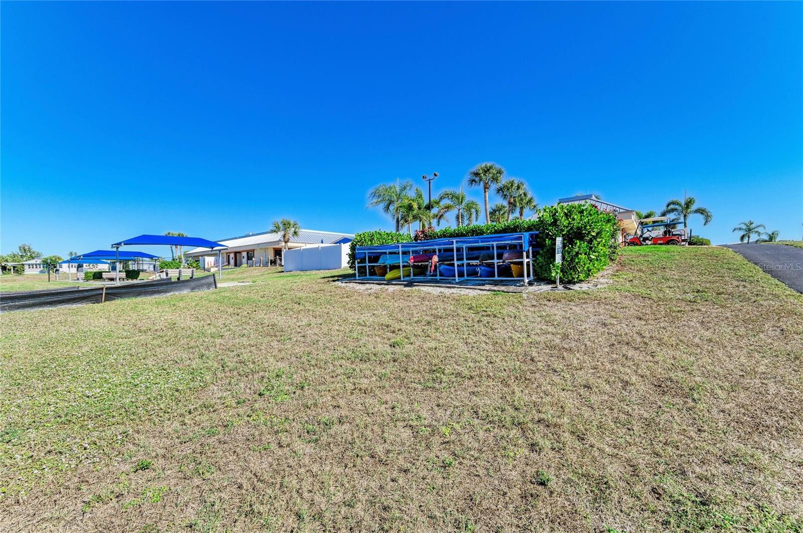 8 S BUENA VISTA AVE, ENGLEWOOD, FL, 34223