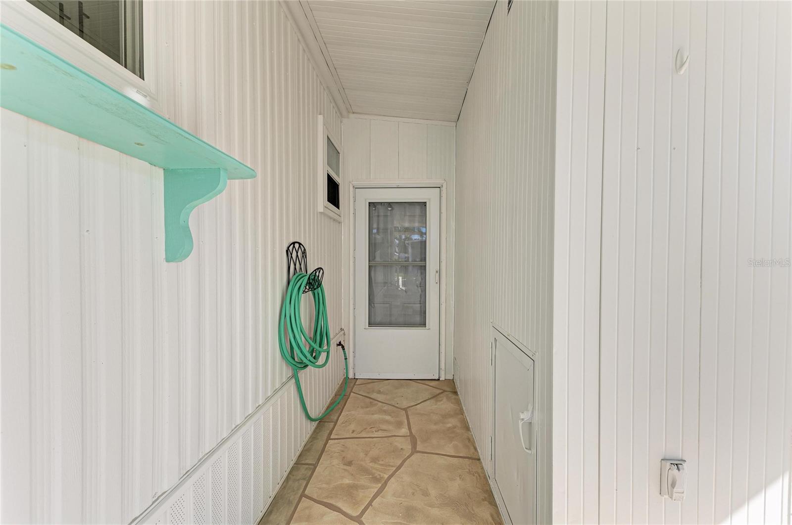 8 S BUENA VISTA AVE, ENGLEWOOD, FL, 34223